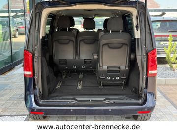 Mercedes V 220 - 10