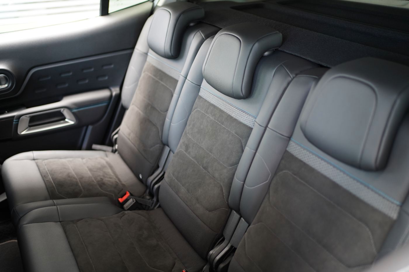 Fahrzeugabbildung Citroën C5 Aircross Hybrid 180 EAT8 Max Automatik Navi