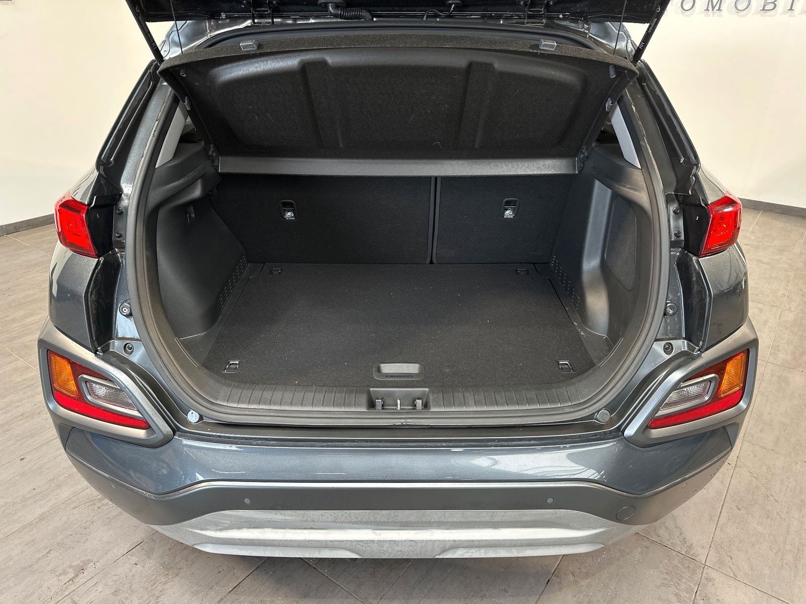 Fahrzeugabbildung Hyundai KONA 1.6 CRDi DCT NAV+LED+AHK+HEADUP+KAM