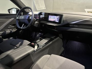 Fotografie 8 des Opel Astra Sports Tourer 1.2 Turbo Automatik GS