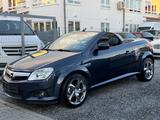 Opel Tigra Twin Top Sport|Klima|NAVI|TÜV NEU|Einparkh - Opel Tigra Sport mit Benzin-Antrieb