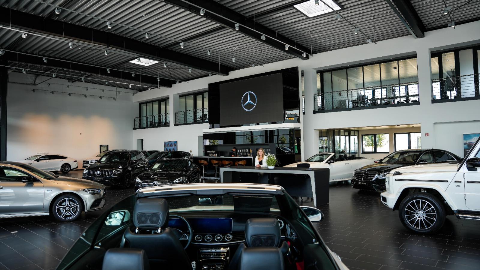 showroom-image-bottom