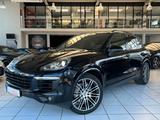 Porsche Cayenne S Diesel*V8*21 Zoll Turbo*Top - Porsche Cayenne in Solingen