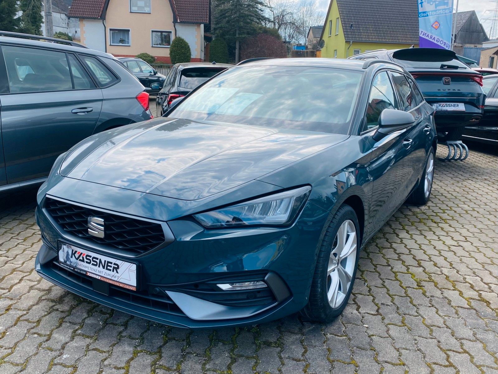 Fahrzeugabbildung SEAT Leon Sportstourer 1.5 eTSI FR *DSG *AHZV
