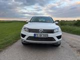 Volkswagen Touareg 3.0 V6 TDI SCR Tiptronic Executive E... - Volkswagen Touareg: Executive