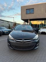Opel Astra Sports T. 2.0 CDTI ecoFLEX Style S/S - gebrauchte Opel Astra aus dem Jahr 2015