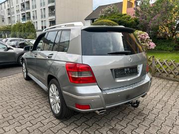 2009 Mercedes-BENZ GLK — фото 4