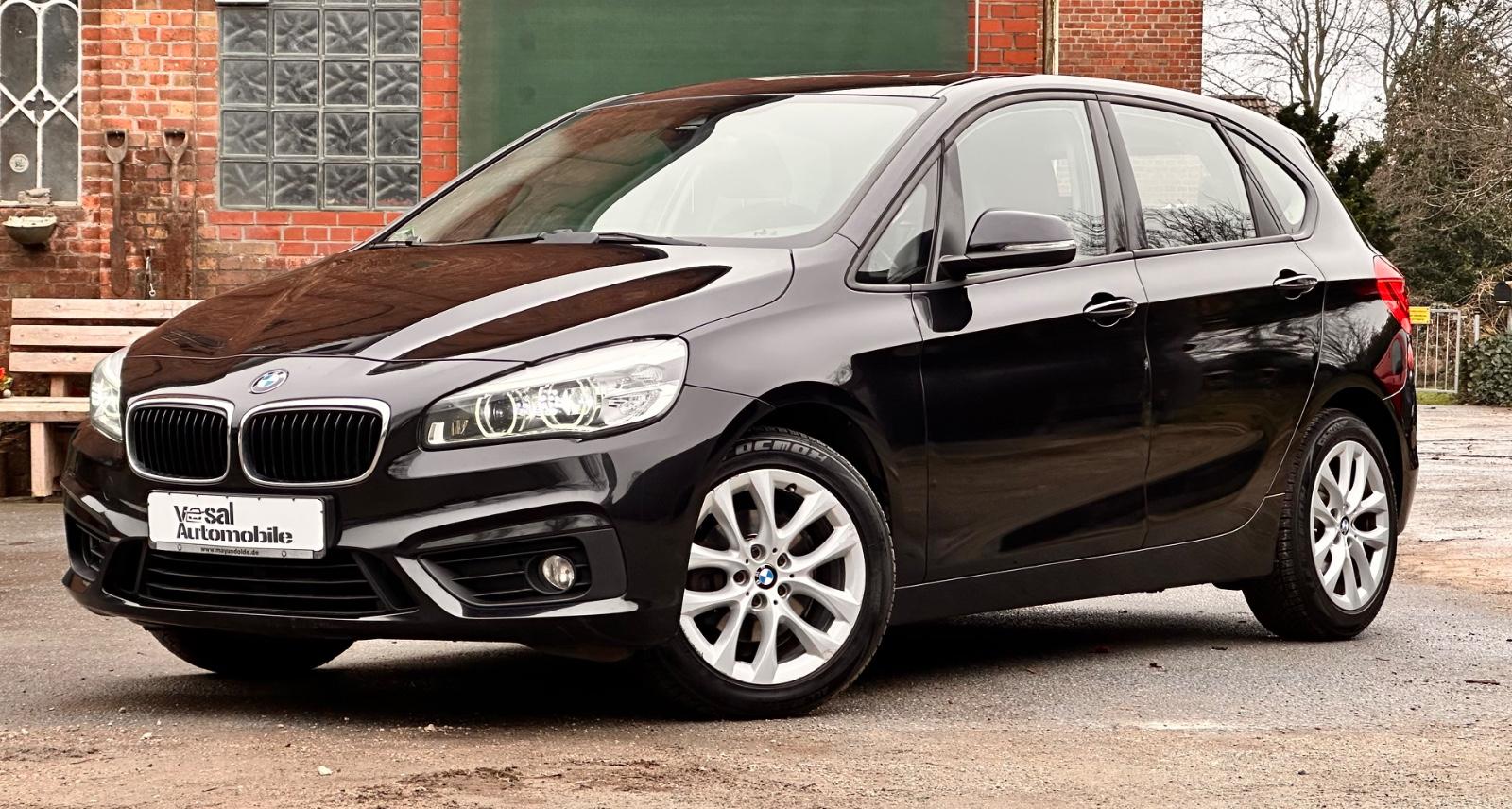 BMW 218d Active Tourer TOP AUSSTATUNG / SCHECKHEFT