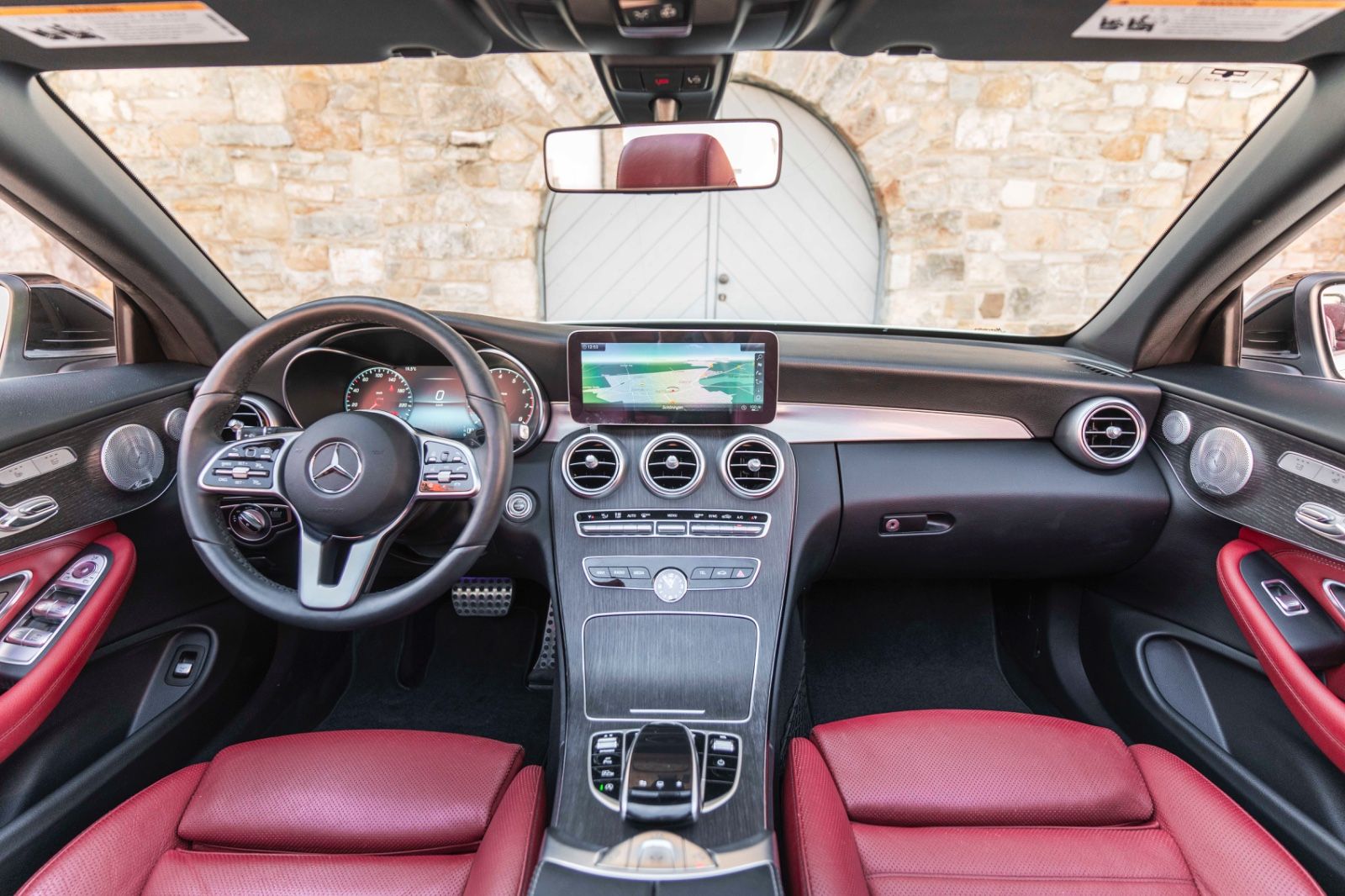 Fahrzeugabbildung Mercedes-Benz C 300 4MATIC AMG BURMESTER 360° LED TOTW SZH