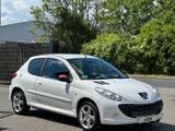 Peugeot 206 + Basis - Peugeot 206 aus 2010