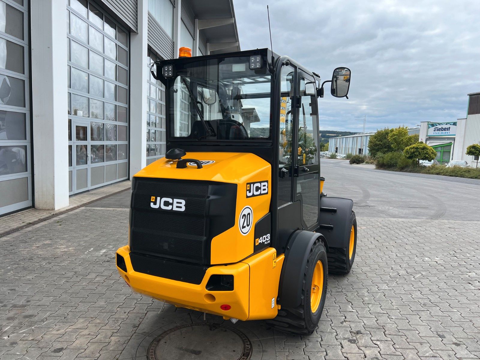 Fahrzeugabbildung JCB 403 Plus / Neufahrzeug / 2025 / Gabel / Schaufel