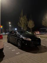 Ford Gepflegter Ford focus aus dem jahr 2013 - Ford Focus: 201
