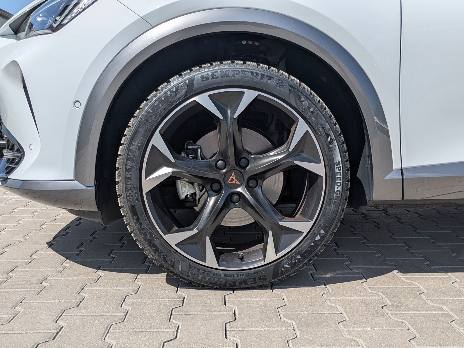 Fahrzeugabbildung CUPRA Formentor 1.5 TSIDSG ACC*DCC*LED*KAMERA*19"ALU