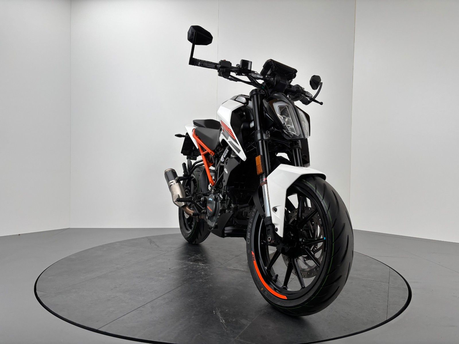Fahrzeugabbildung KTM DUKE 125 *SERVICE NEU *KURZES HECK
