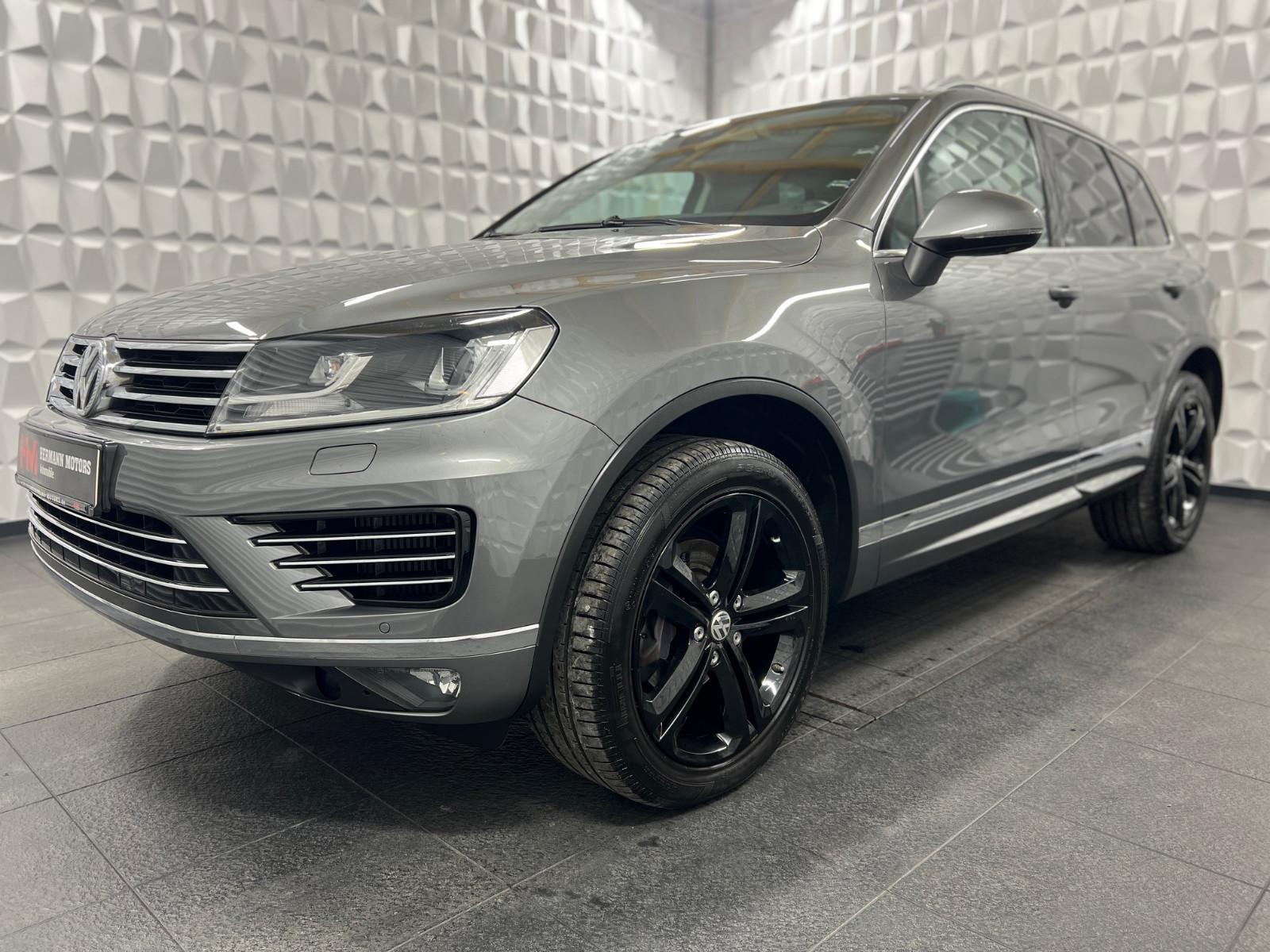 Volkswagen Touareg 3.0 TDI R Line/ AHK/R-Kam/ Leder /Pano