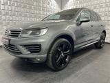 Volkswagen Touareg 3.0 TDI R Line/ AHK/R-Kam/ Leder /Pano - Volkswagen Touareg mit Diesel-Antrieb: Grau