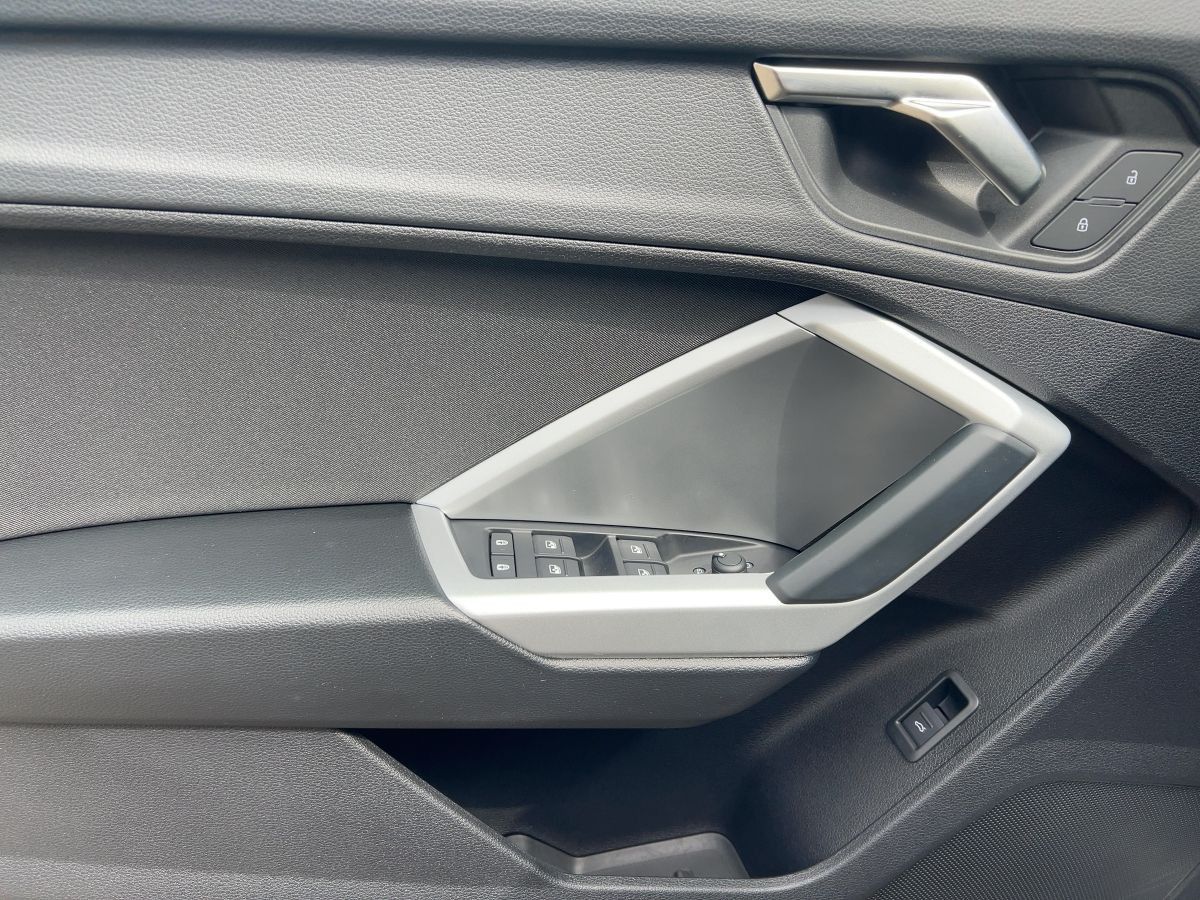 Audi Q3 40 TFSI S line quattro S tronic Navi LED virt foto 13