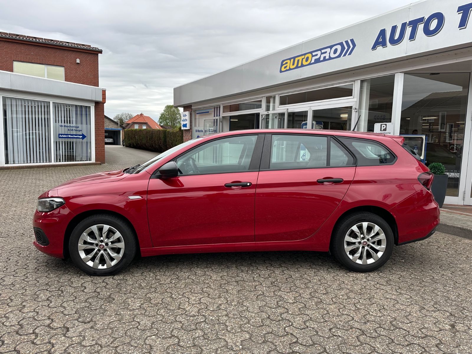 Fahrzeugabbildung Fiat Tipo 1.4 Kombi Sitzheizung/Klima/LM-Felgen 16"