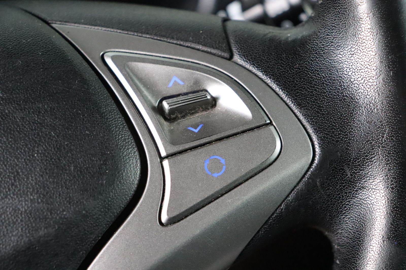 Fahrzeugabbildung Hyundai ix20 * HU/AU bis 06.2028 * 8-fach bereift Comfor