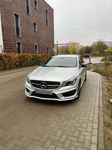 Mercedes-Benz Mercedes -Benz cla 220