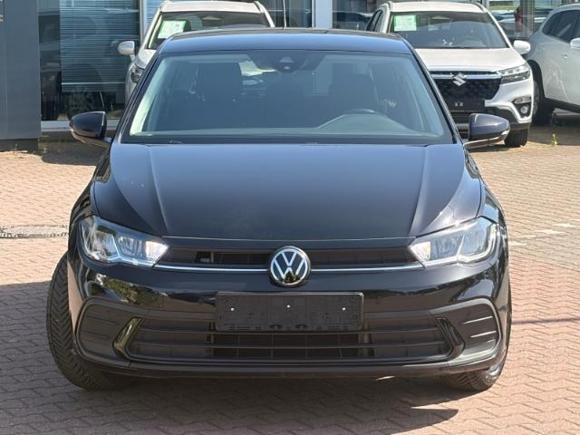 Volkswagen Polo VI DSG Life Navi LED CarPlay SitzHZG PDC v+