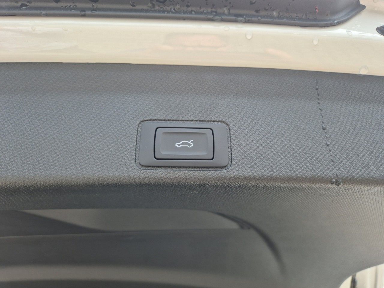 Fahrzeugabbildung CUPRA Terramar 2.0 TSI 204 PS DSG 4Drive Edge Paket