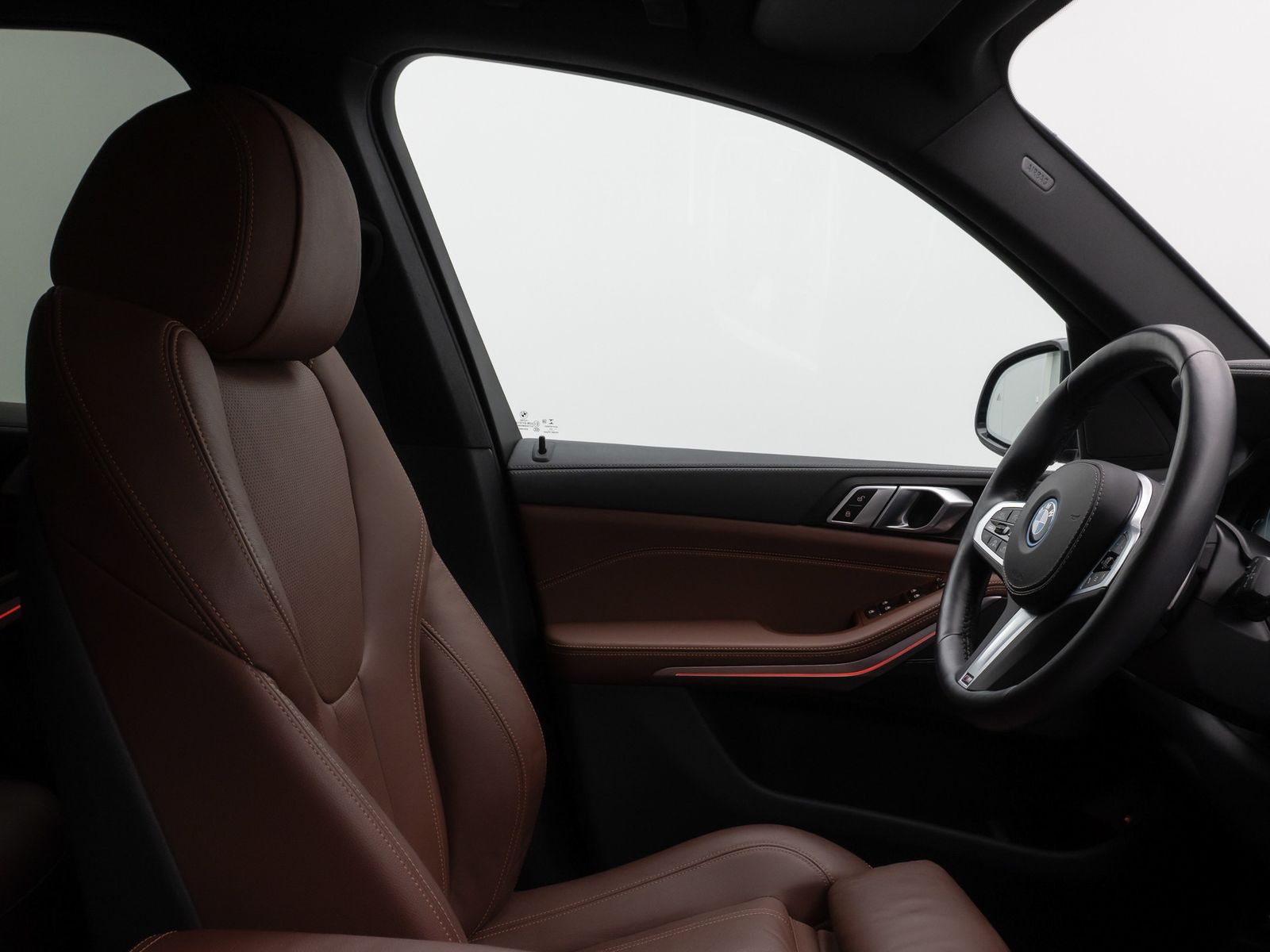 Fahrzeugabbildung BMW X5 xD45e M Sport Kamera Laser HUD DAB HiFi ACC