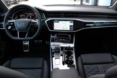 AUDI RS6 Avant /DYNAMIK+/ B&O/ STANDHZG/ SPORTABGAS AUDI RS6 Avant /DYNAMIK+/ B&O/ STANDHZG/ SPORTABGAS