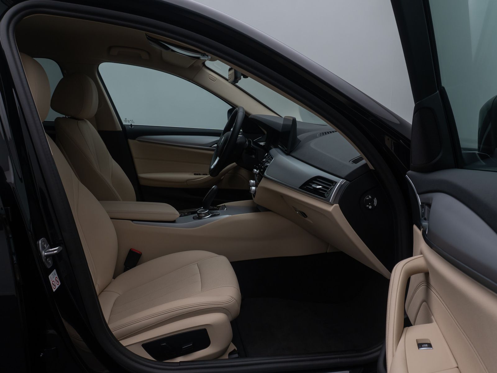 Fahrzeugabbildung BMW 520i HUD HiFi DAB Kamera Leder Alarm 4xKlima