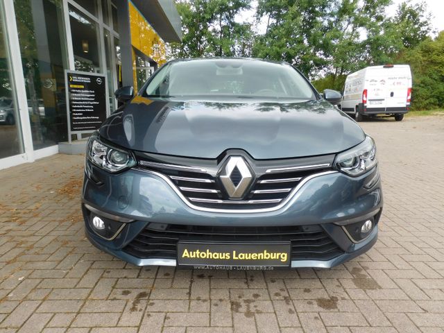 Foto: RENAULT Megane IV BOSE-Edition+SHZ+KLIMA+RFK+LEDER (Fahrzeug-Nummer 431495411)