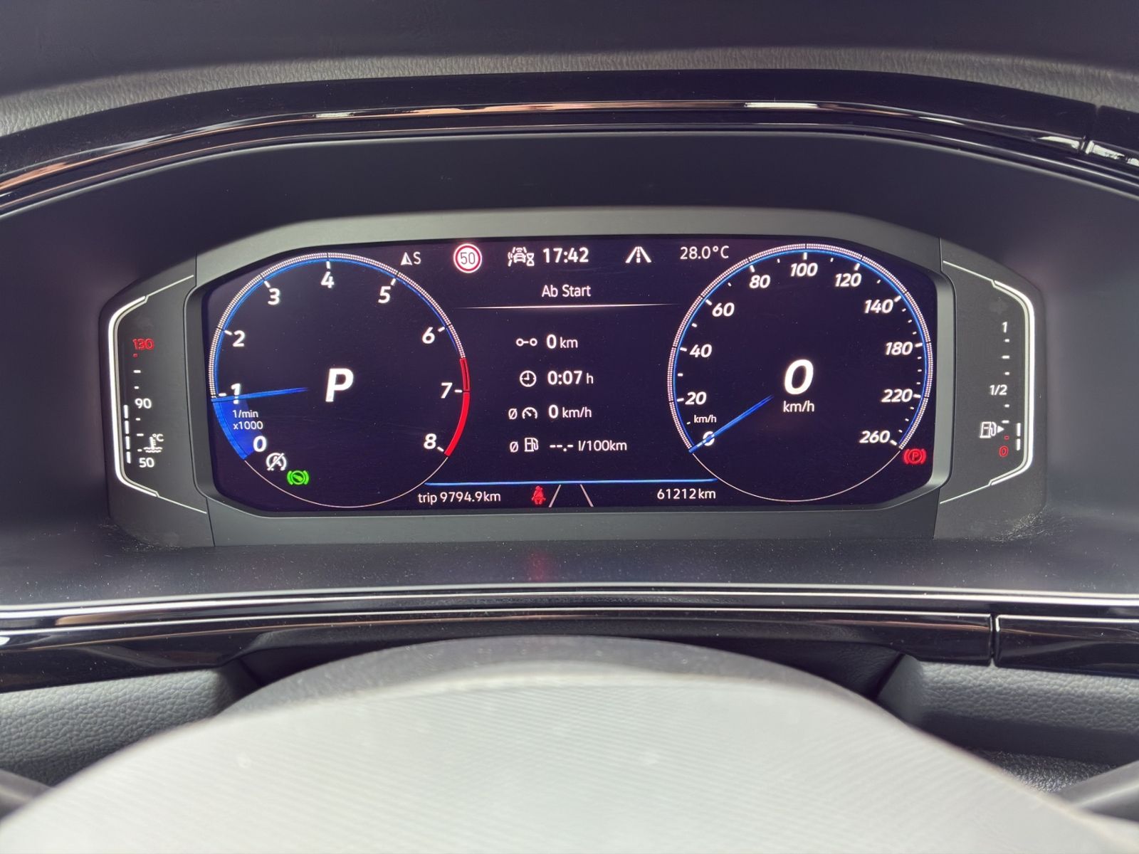 T-Roc 1.5 TSI DSG R-LINE *AHK*MATRIX*BEATS*
