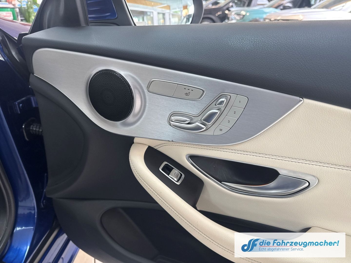 Fahrzeugabbildung Mercedes-Benz C 200 Cabrio 4Matic Sportpaket AMG LED Leder Mem