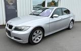 BMW 330i Limousine Automatik AHK - BMW 330 aus 2005: 330i