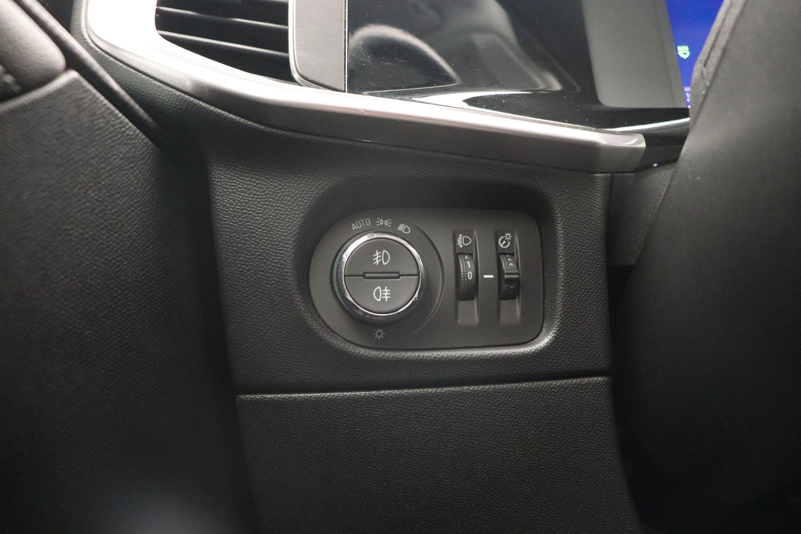 Fahrzeugabbildung Opel Mokka 1.2 Elegance LED KAMERA PDC