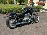 Suzuki Intruder VN51B VS 600 wenig Kilometer - SUZUKI INTRUDER VS600