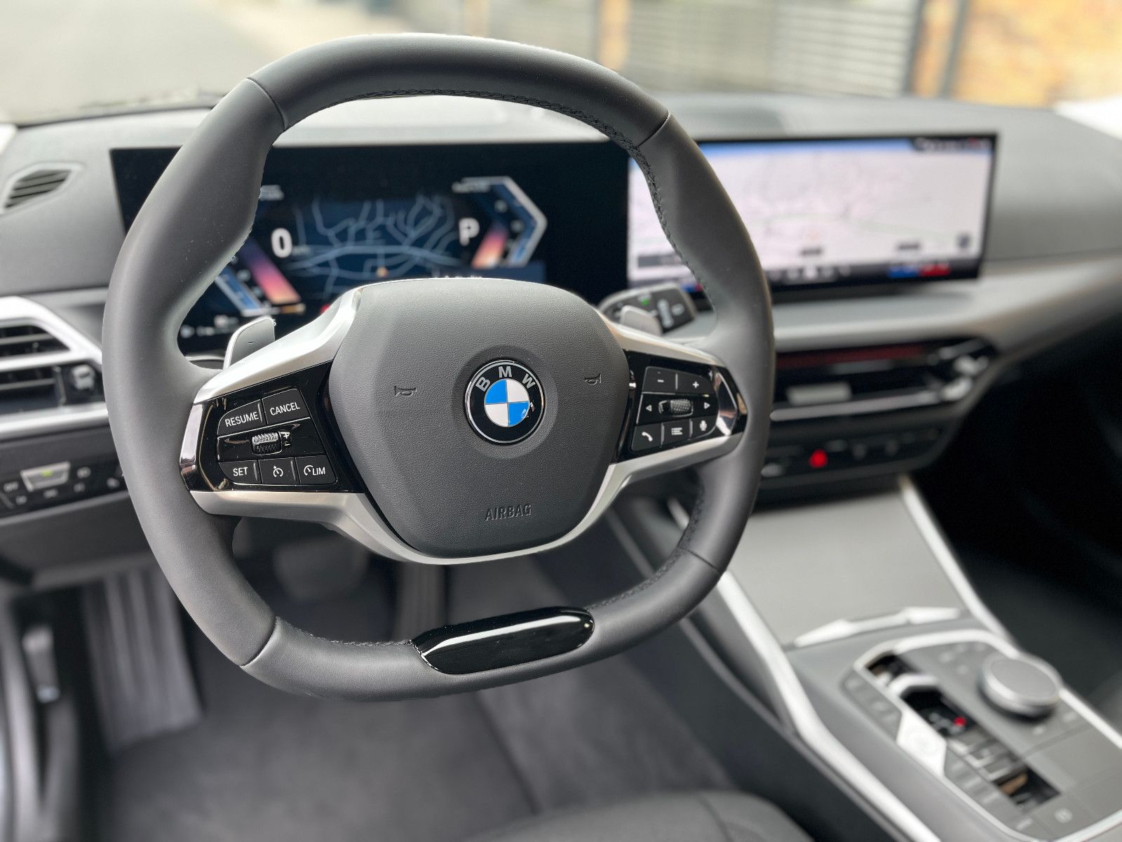 BMW 318i Touring Navi LED Shz Kamera foto 17