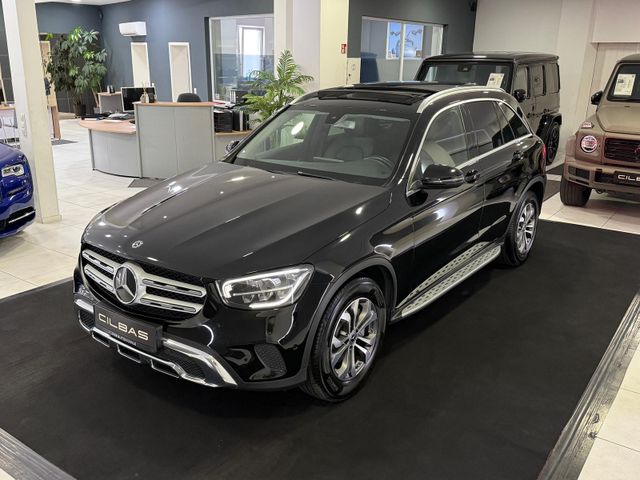 Mercedes-Benz GLC 220 d 9G 4M *PANO*LED*SHZ*CARPLAY*1.HAND*