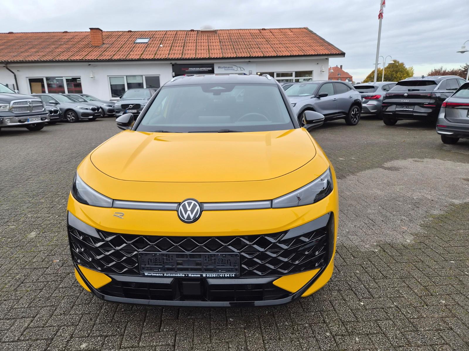 Volkswagen T-Roc 1.5 eTSI R-Line DSG LED IQ-Light ACC RFK