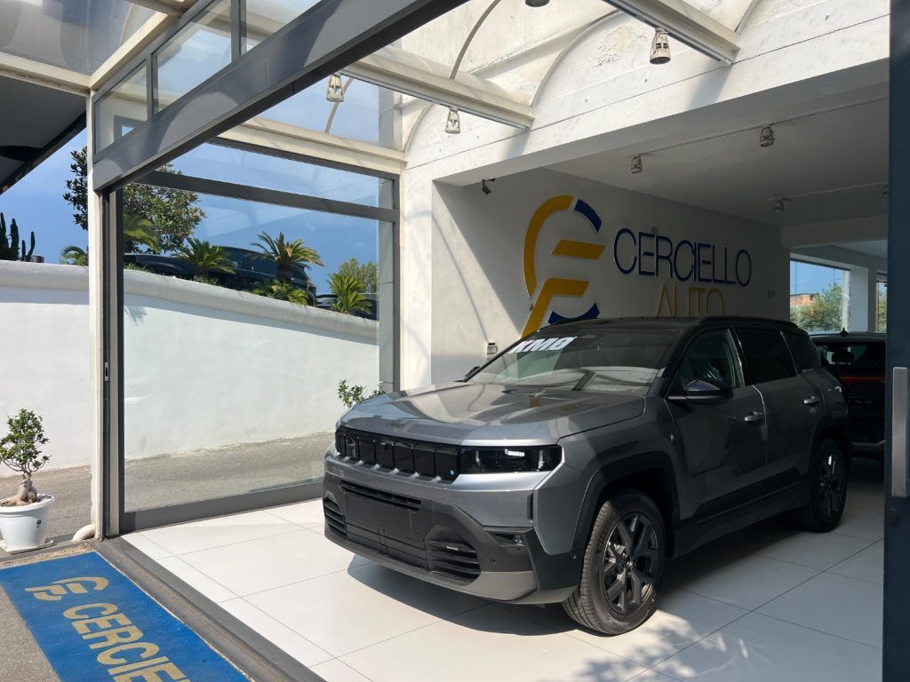 Jeep Compass E-Hybrid 1.2 TurboMHEV106kW First E imagem 3