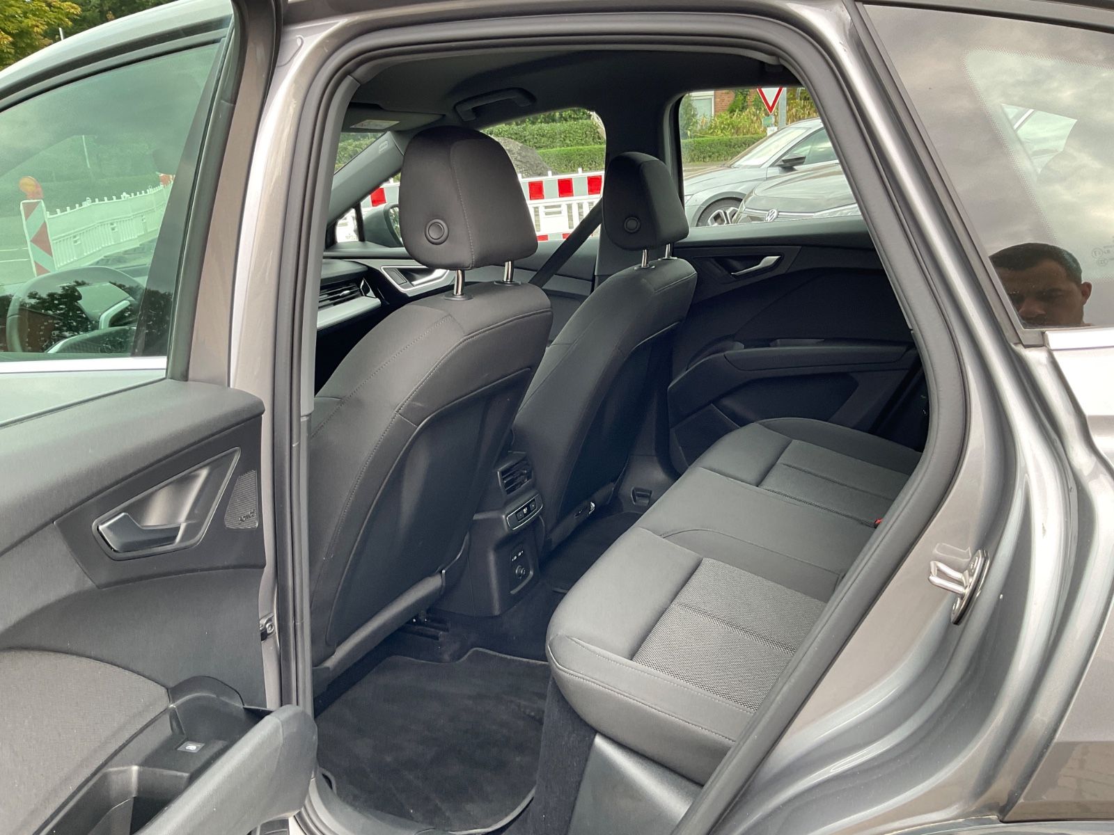 Fahrzeugabbildung Audi Q4 e-tron 40,82KWS,Kamera,Navi,LED,Sonos,Wärmep