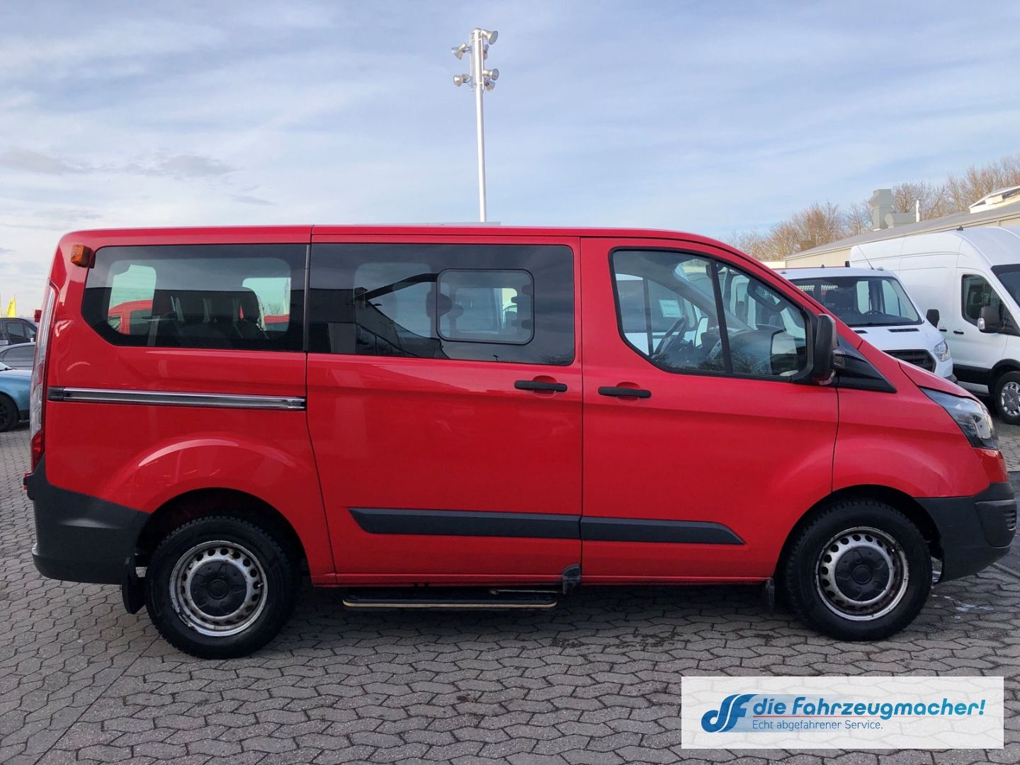 Fahrzeugabbildung Ford Transit Custom Kombi 300 L1 2.2 TDCi*6023