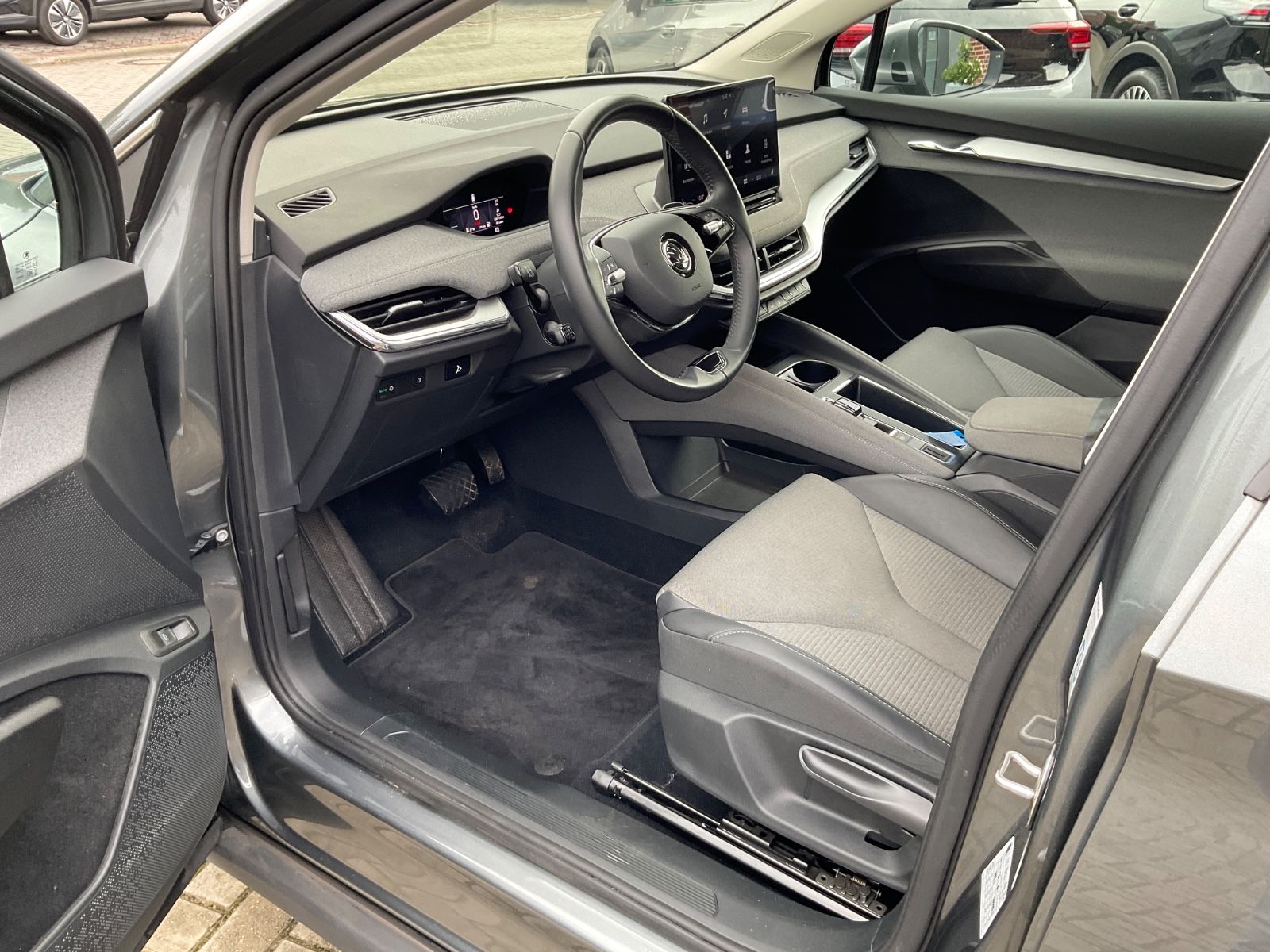 Fahrzeugabbildung SKODA Enyaq 80,Kamera,Keylessgo,Sitzheizung,Navi