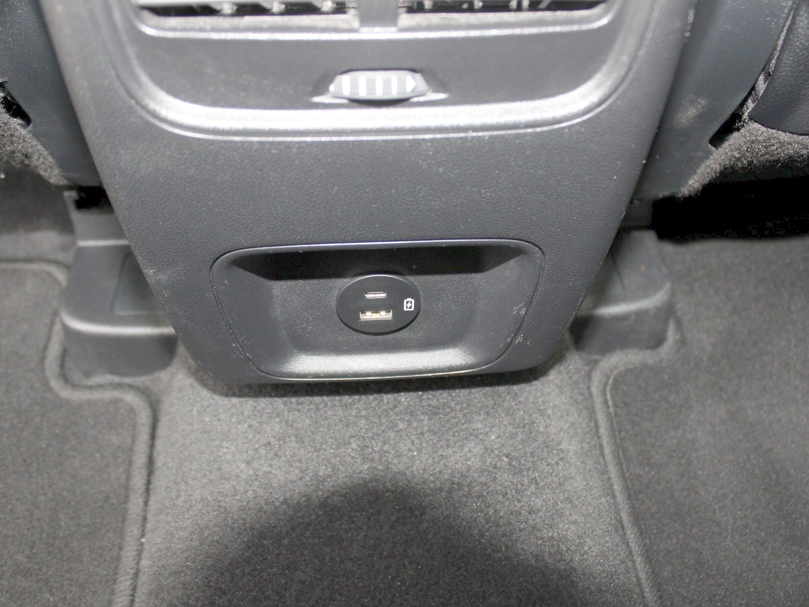 Fahrzeugabbildung Ford Kuga Plug-In Hybrid Titanium X 2,5 Duratec