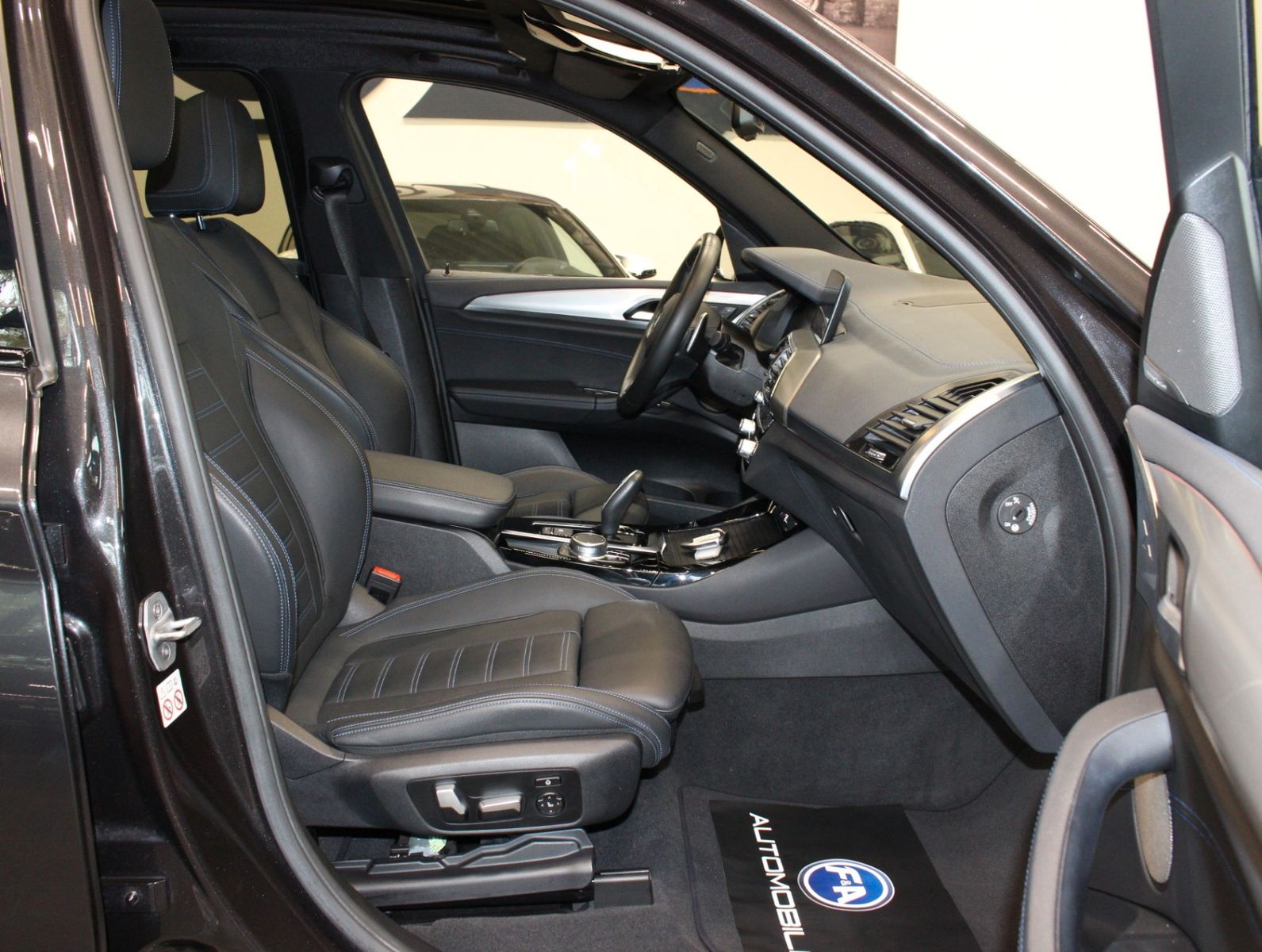Fahrzeugabbildung BMW X3 M40d xDrive Standhzg.*Pano*LED*el. AHK*VOLL