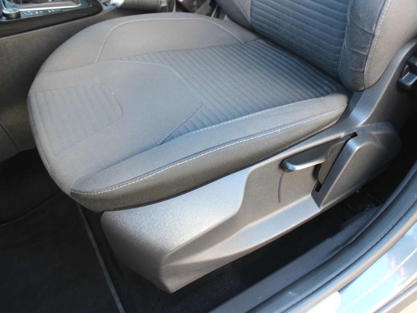 Fahrzeugabbildung Ford Focus Titanium 1,5 EcoBoost Start/Stopp