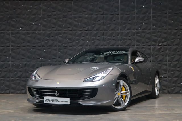Ferrari GTC4Lusso V12 - Panoramic - JBL - LIFT - Passeng