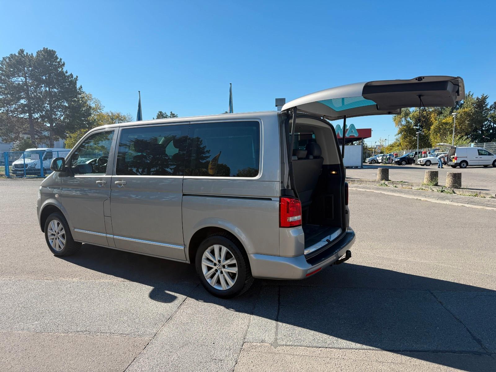 Volkswagen T5 Multivan 2.0 TDi Multivan Highline Automatik