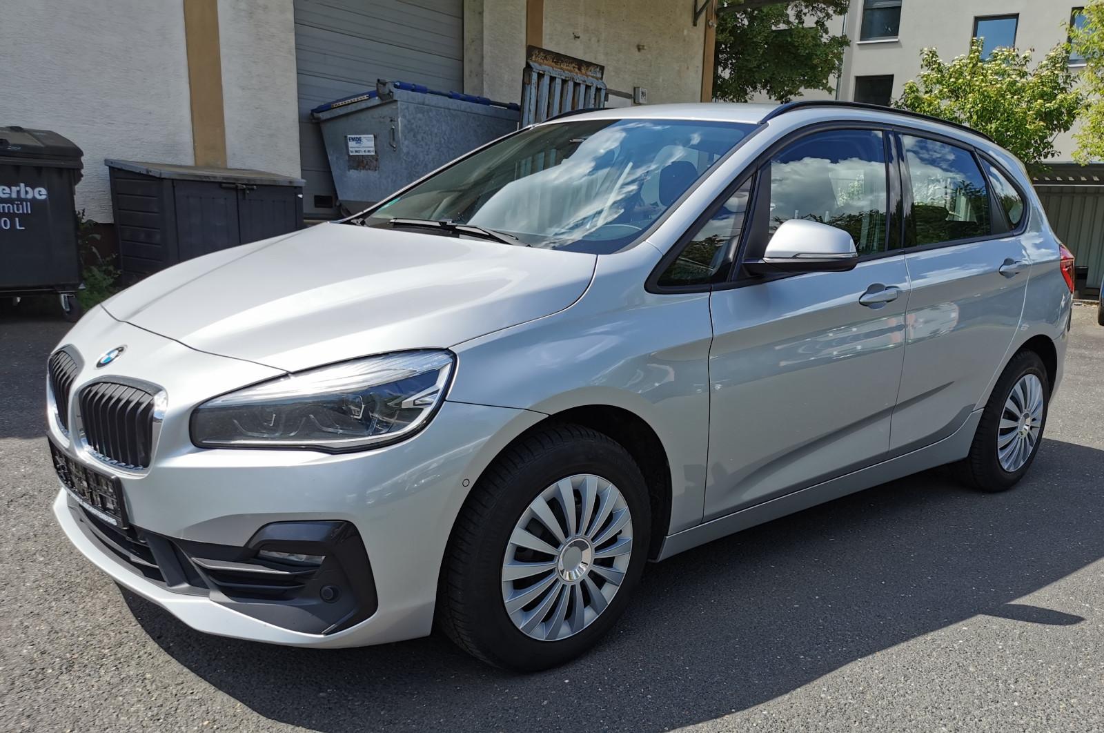 BMW 218d Active Tourer Advantage LED SHZ PDC Navi ZV