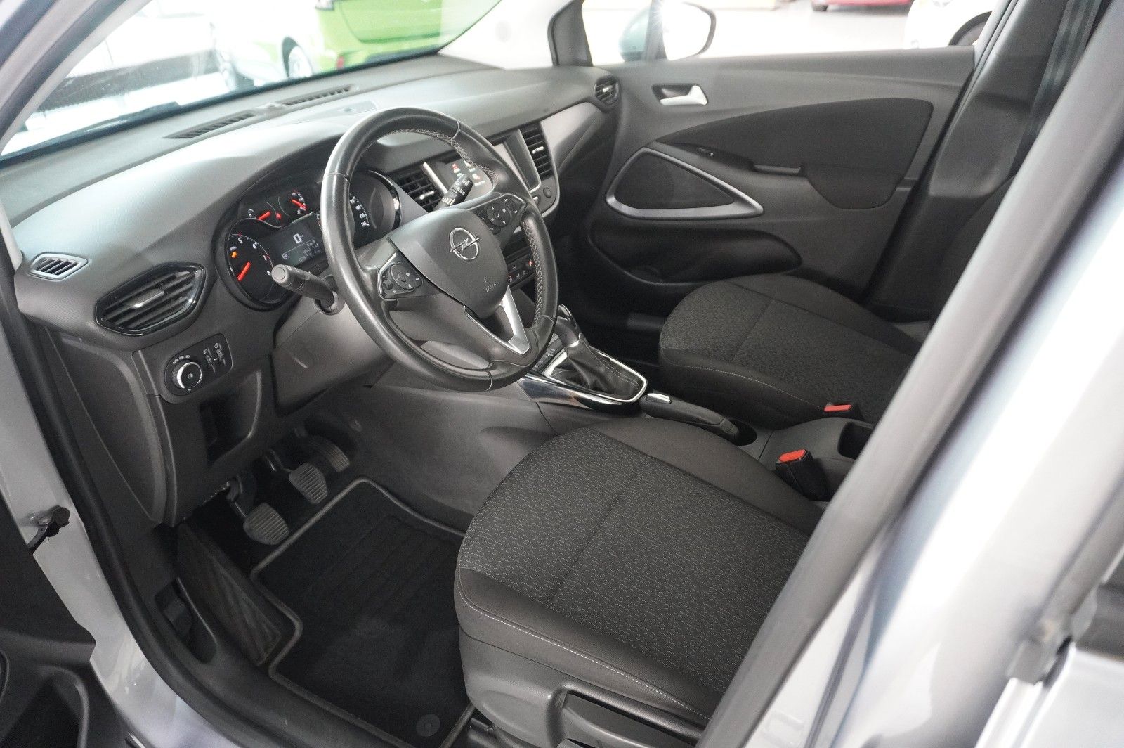 Fahrzeugabbildung Opel Crossland (X) 1.2 EDITION NAVI/LED/TEMP./DAB+