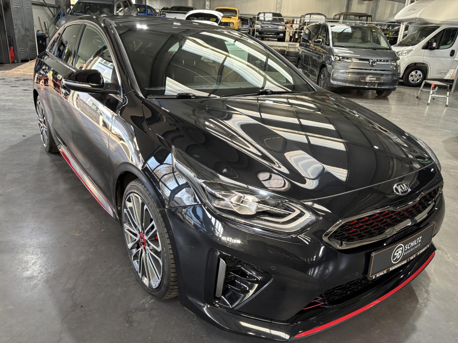 Kia ProCeed GT 1.6 T-GDI DCT